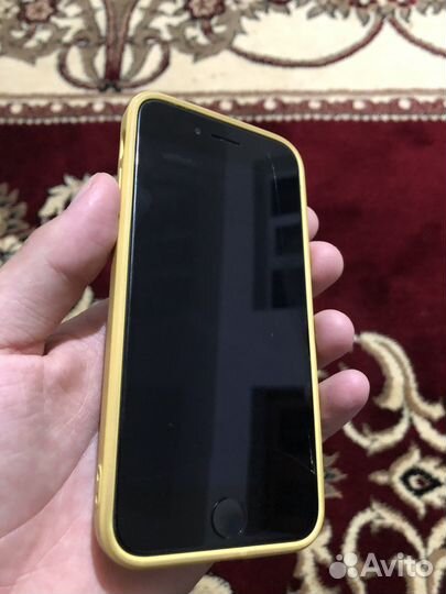 iPhone 8, 64 ГБ
