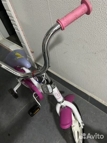 Детский велосипед с ручкой