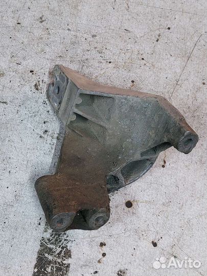 Кронштейн двигателя Opel Vectra b Опель вектра б