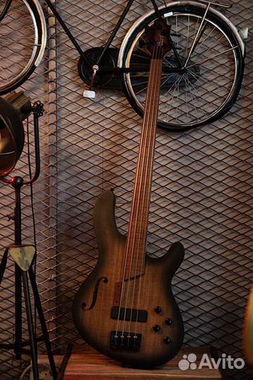 Замена струн на гитаре, укулеле и скрипке