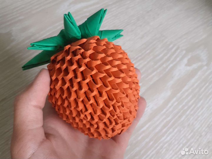 Ананас из бумажных модулей