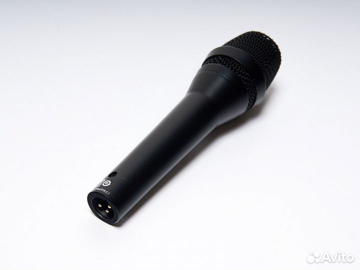 Микрофон AKG P5