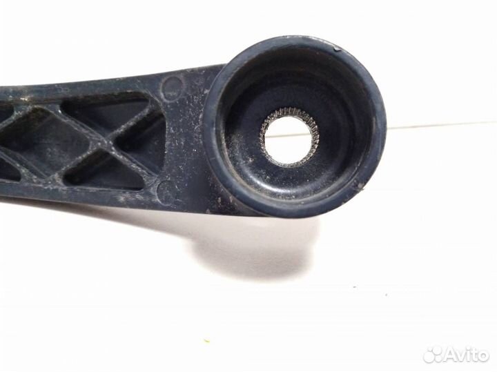 Поводок стеклоочистителя передний правый Hyundai S