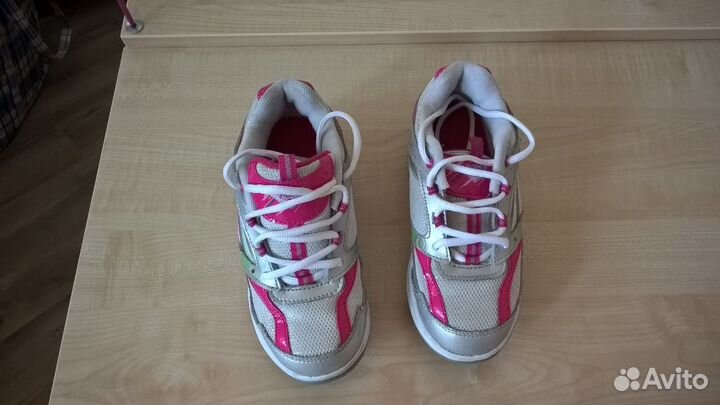 Кроссовки мвт