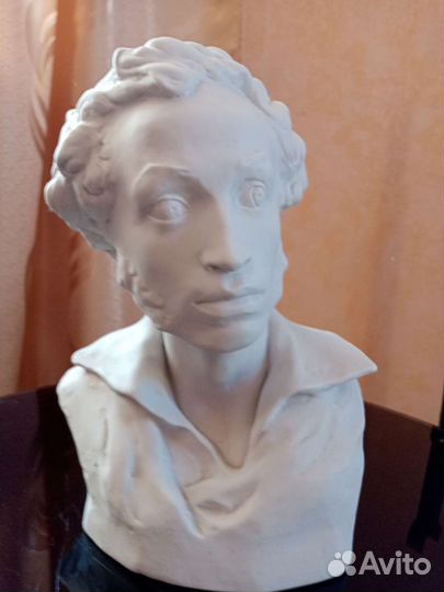 Бюст А. С. Пушкина