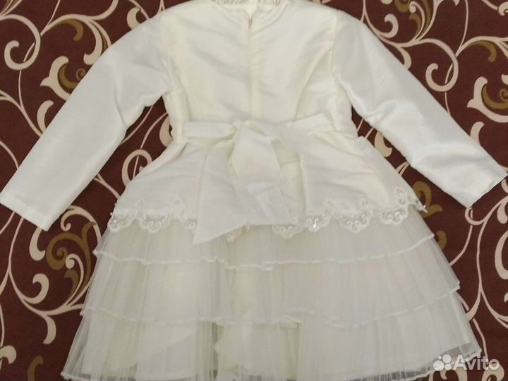 Платье нарядное для девочки 98р
