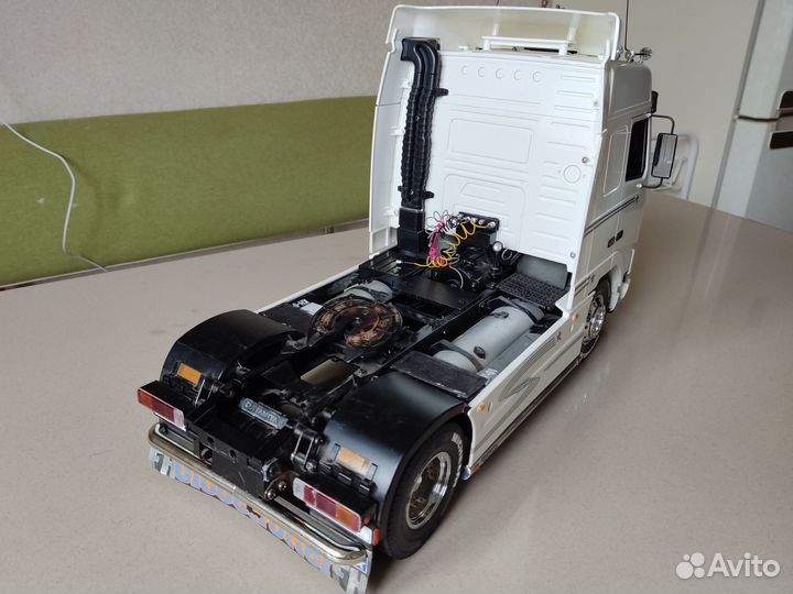 Тягач Volvo tamiya