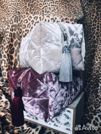 Косметичка бархатная с шёлковой кистью