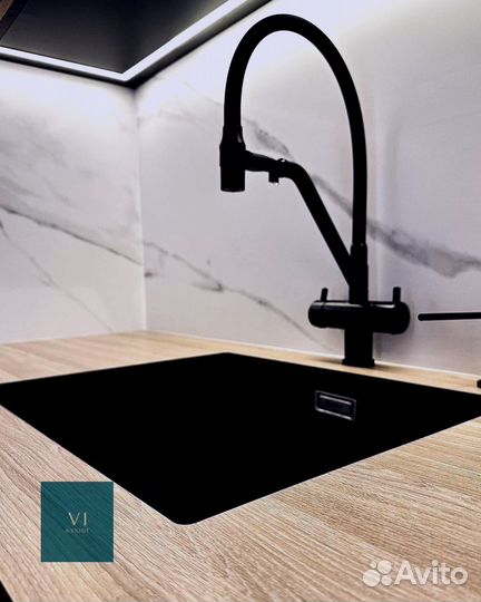 Стильный кухонный гарнитур