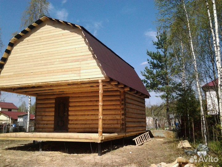 Сруб дома из бревна ручной рубки не бруса 6x10