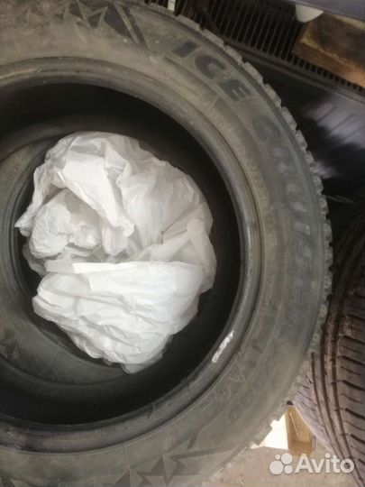 Bridgestone Ice Cruiser 7000 205/60 R16