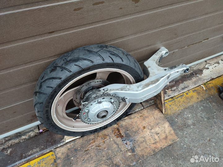 Honda nt400 bros маятник в сборе с колесом