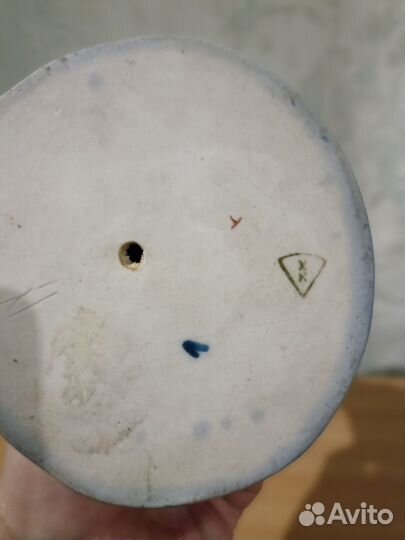 Фарфоровая статуэтка