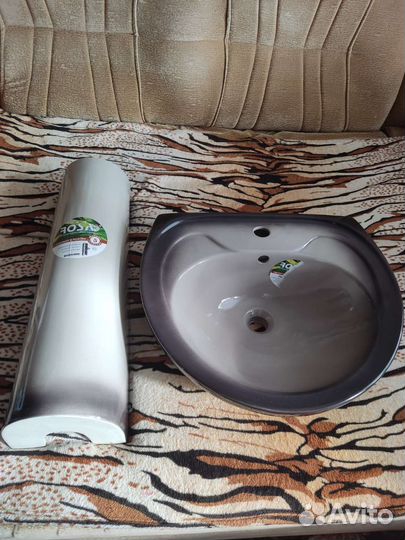 Раковина с пьедесталом новая