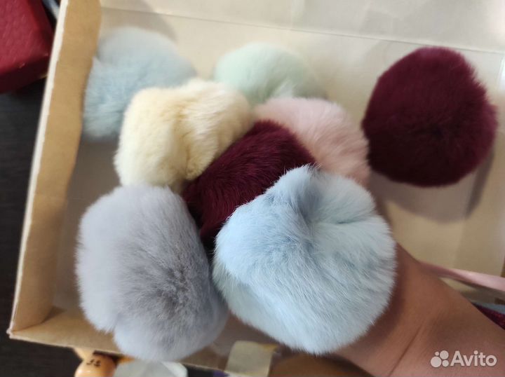 Помпон из кролика 8 штук для шапок