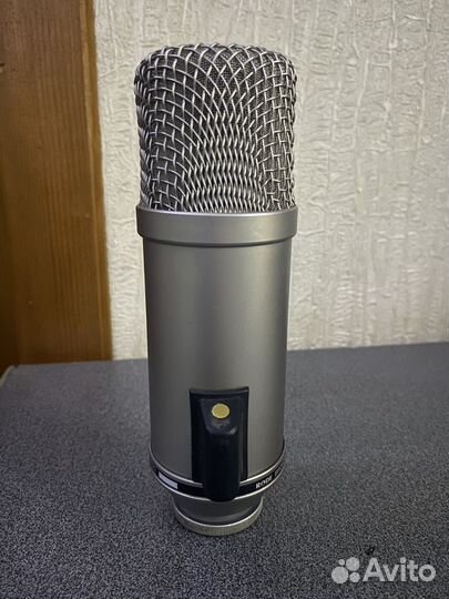 Студийный микрофон