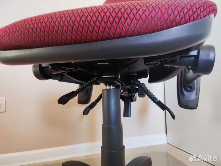 Компьютерное кресло