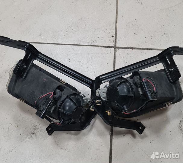 Противотуманные фары Galant 8