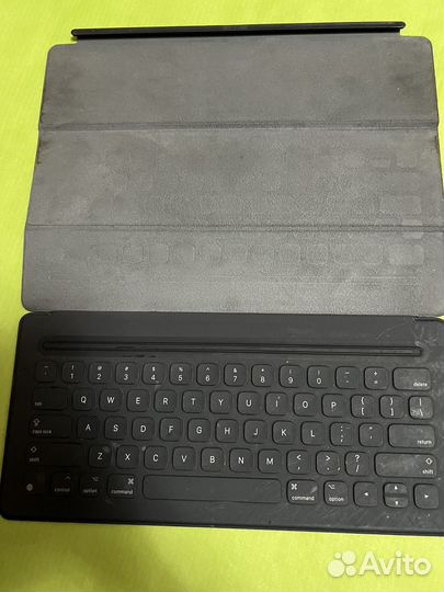 Apple чехол-клавиатура для iPad Pro 12.9