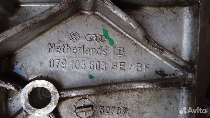 Верхняя часть масляного поддона Audi 4.2 BVJ