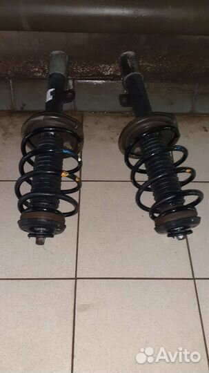 Стойки передние всборе