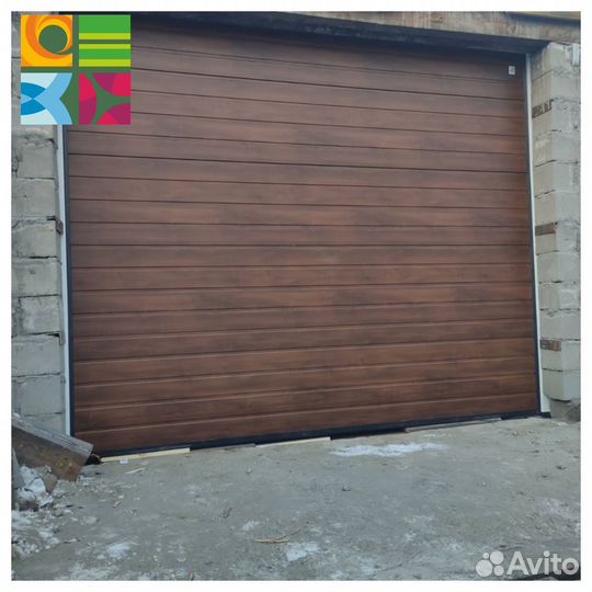 Секционные ворота для гаража alutech