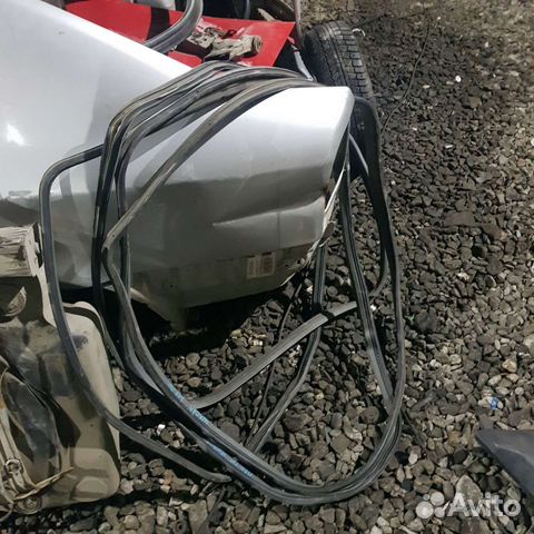 Уплотнитель двери skoda octavia a4 AKL