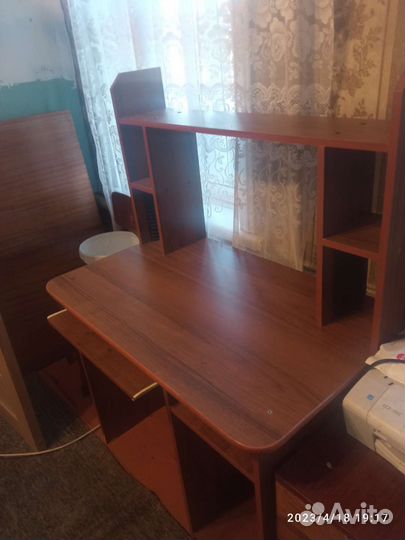 Компьютерный стол