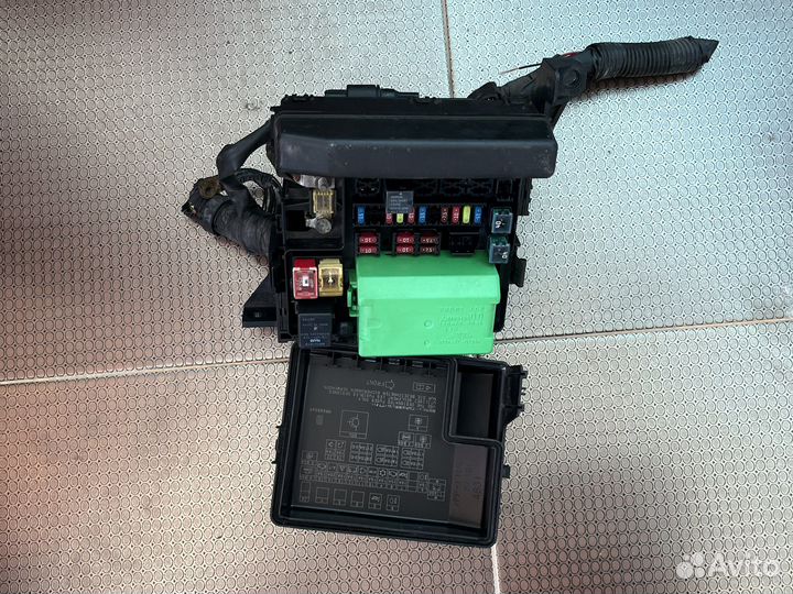 Блок предохранителей на Lancer 9 1.5