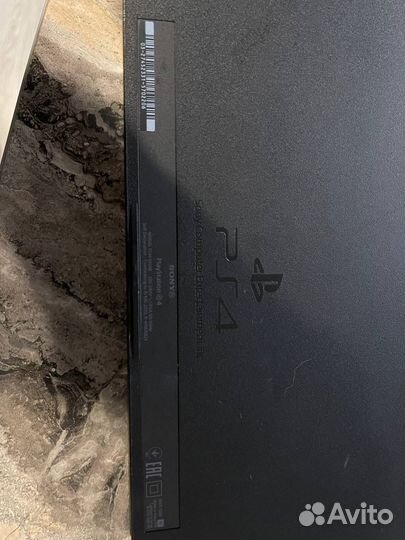 Прошитая PS4 с двумя джойстиками