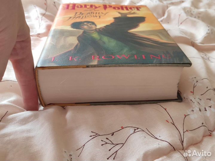 Книга на английском Harry potter and the deathly
