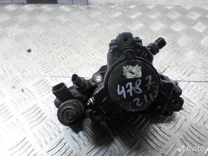 Насос топливный (тнвд) Mercedes-Benz E-Class