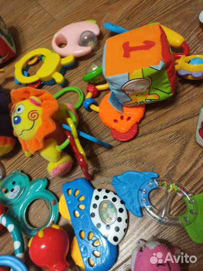 Развивающие игрушки пакетом/погремушки/грызунки