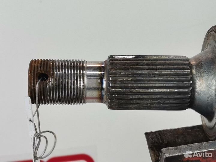 Полуось передняя правая (приводной вал, шрус)