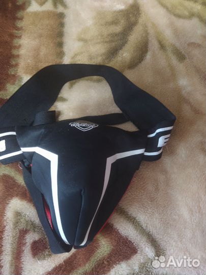 Хоккейная защита паха взрослая