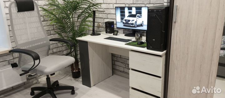 Монитор Philips 243V7Q