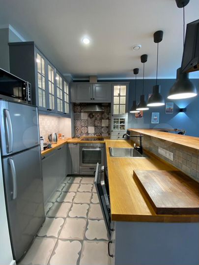 2-к. квартира, 52 м², 1/4 эт.