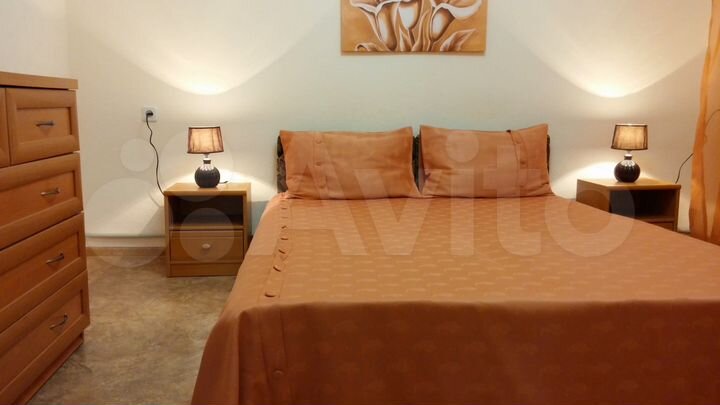 2-к. квартира, 62 м², 1/3 эт.