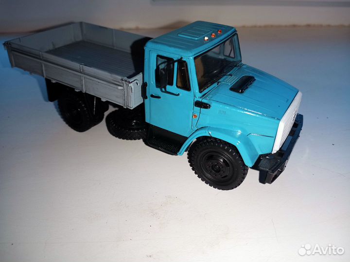 Модель ЗИЛ 1:43