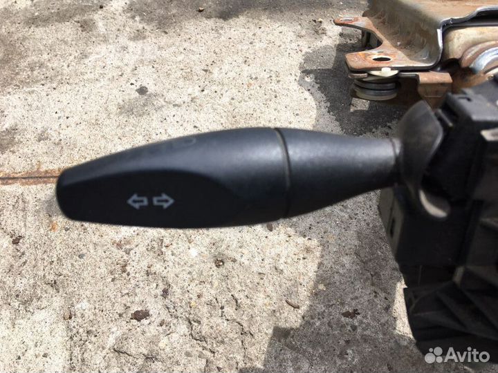 Ручки переключения света и стеклоочистителя Ford