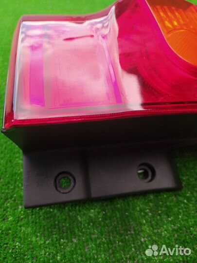 Фонарь задний Toyota Land Cruiser 200 2012-2015