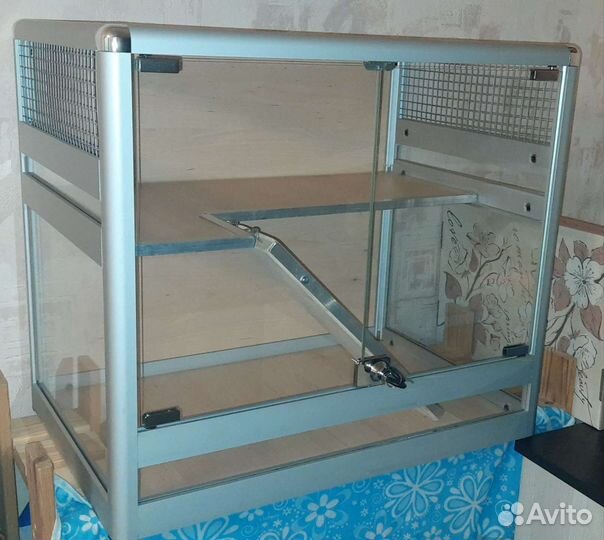 Витрина/клетка/стеллаж для грызунов