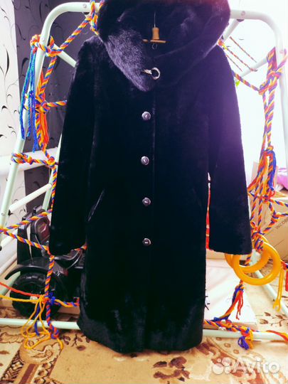 Шуба мутоновая с капюшоном
