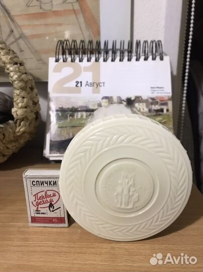 Баночка ВДНХ карболит пластик