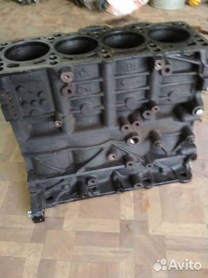 Двигатель VW 1.9 TDI BLS 2009г