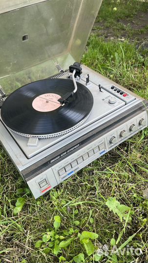 Виниловый проигрыватель Вега 109-стерео