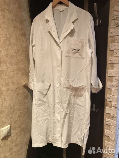 Медицинские халаты б/у размеры 52-54