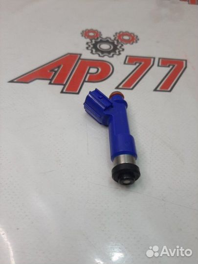 Инжектор форсунка топливная Toyota 1nzfe Denso