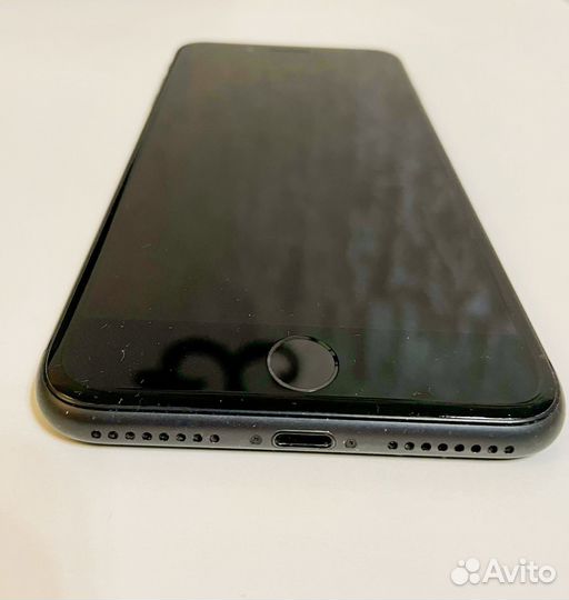 iPhone 8 Plus, 64 ГБ