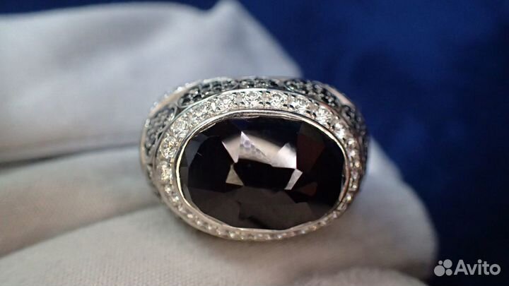 Золотое кольцо с сапфиром 9.90 карат Chopard